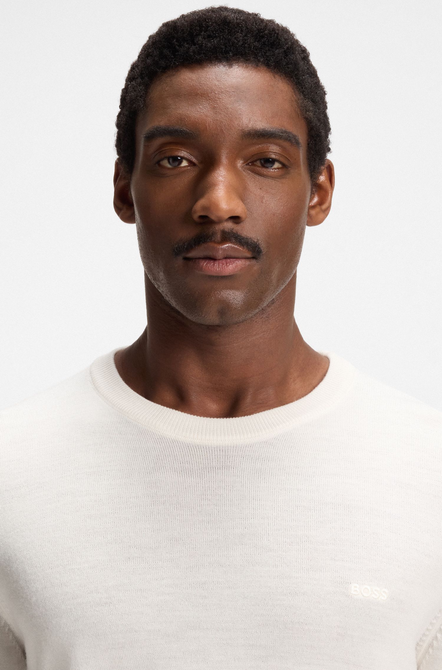 【BOSS博斯】刺绣徽标纯羊毛圆领毛衣