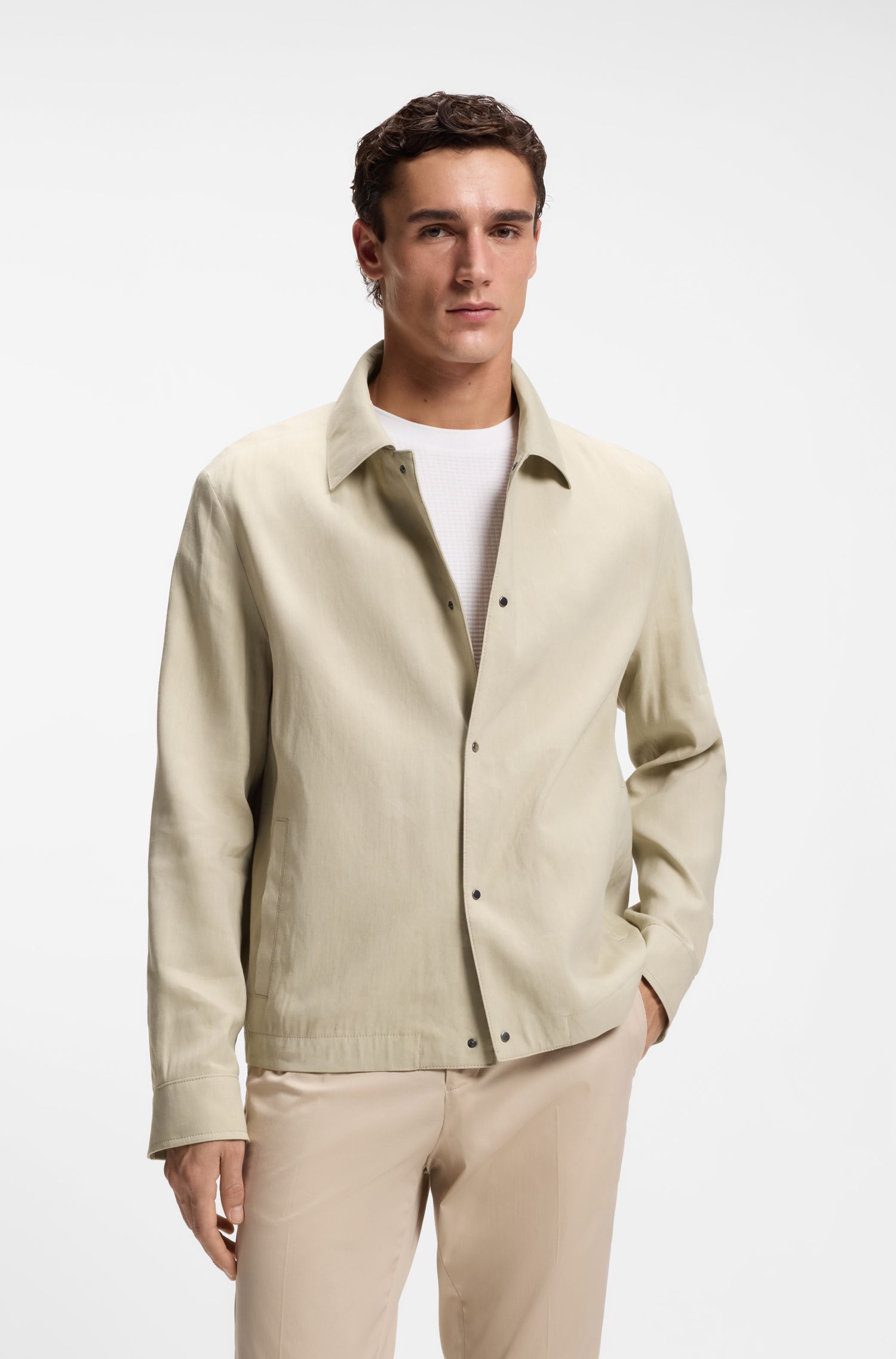 宽松版型亚麻混纺外套衬衫