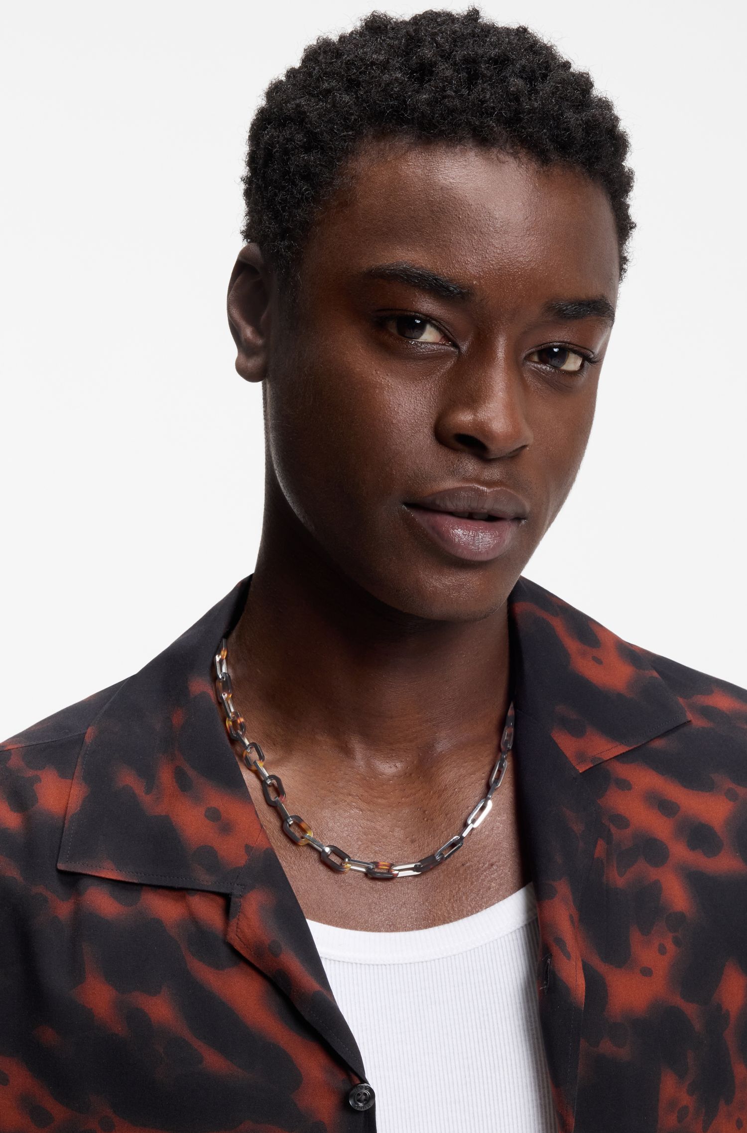 【HUGO雨果】玳瑁效果链环项链