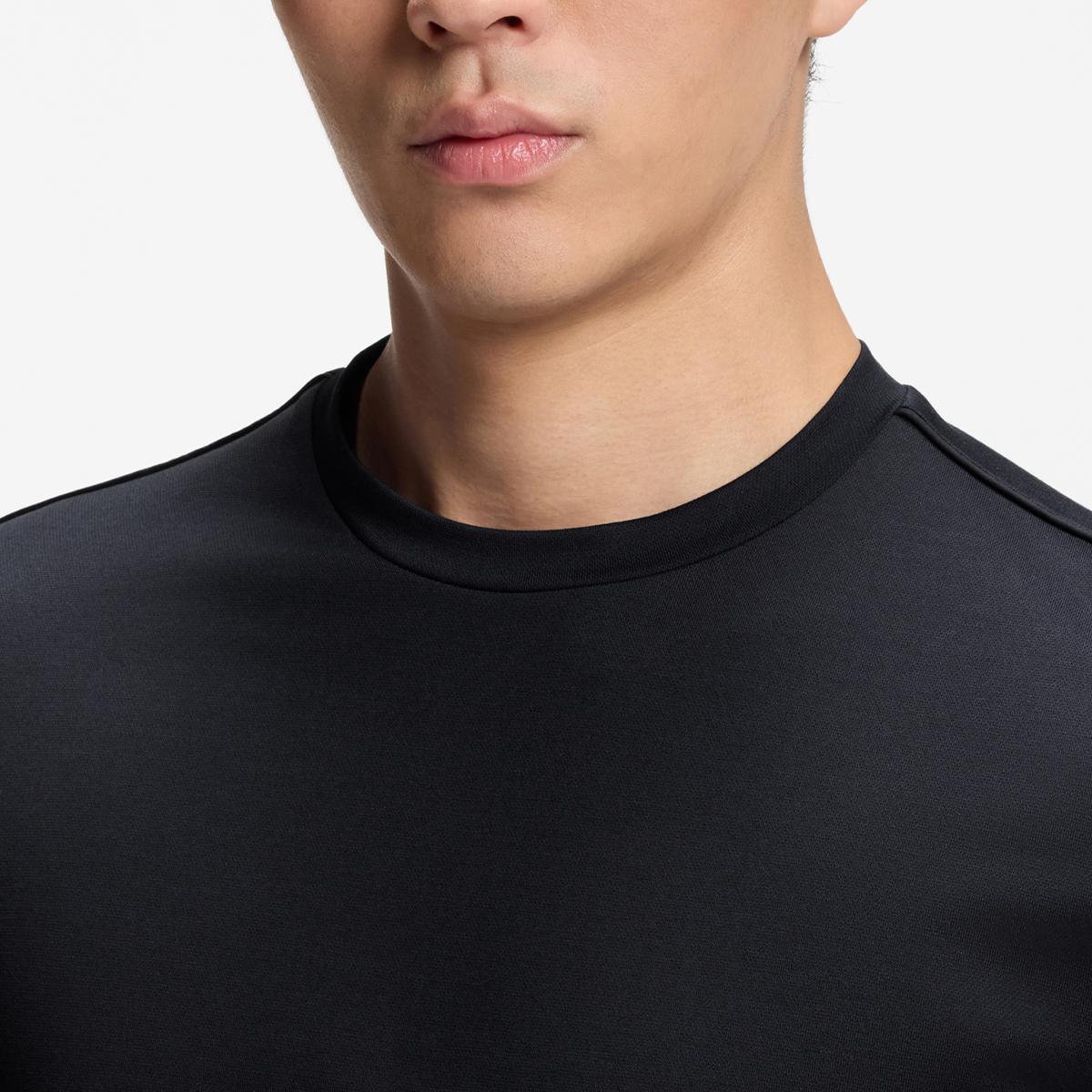 棉质混纺高性能 T 恤