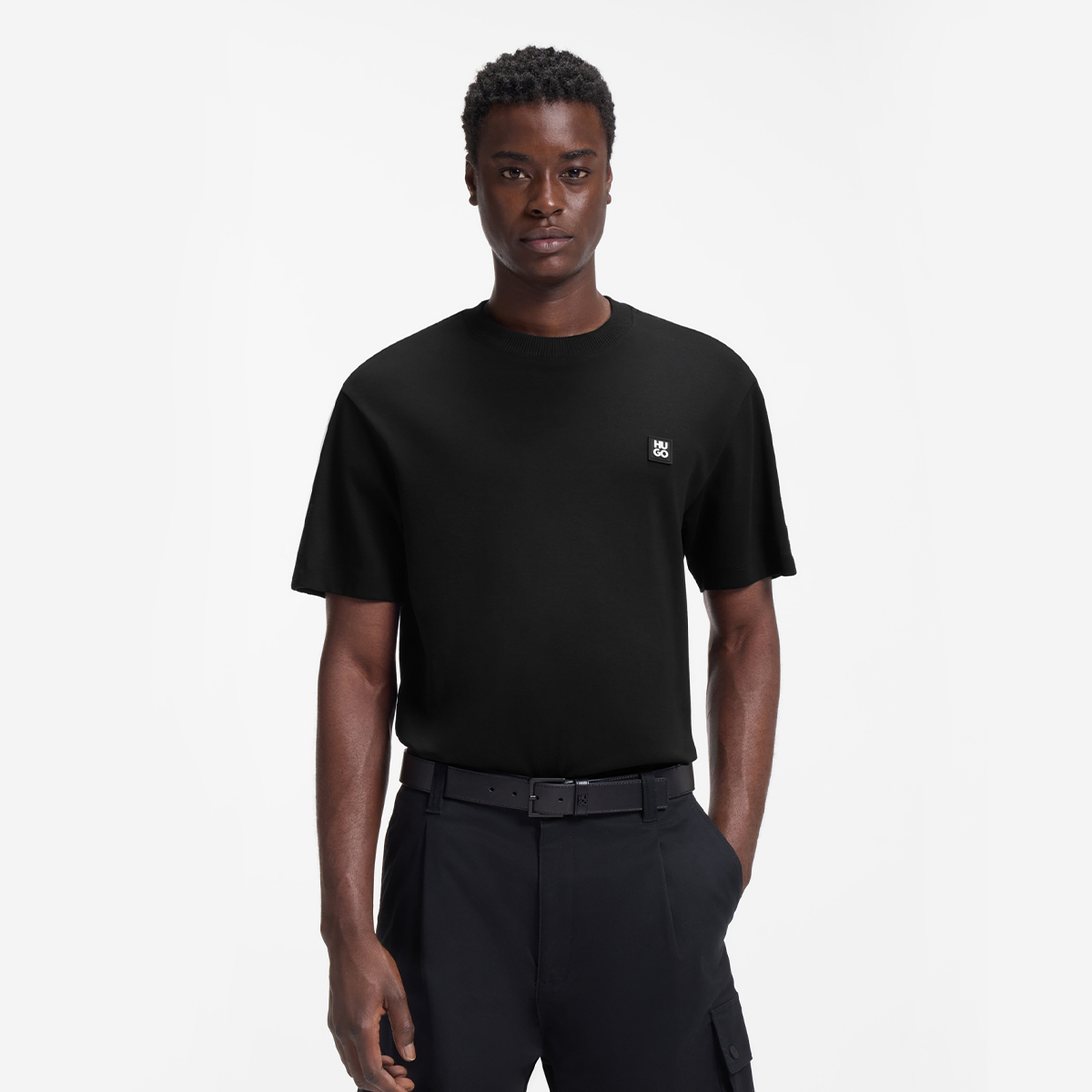 【HUGO雨果】肩部刺绣棉质休闲版型 T 恤